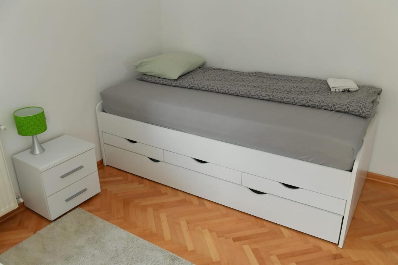 Dobi Apartmani Wing ヤゴディナ エクステリア 写真