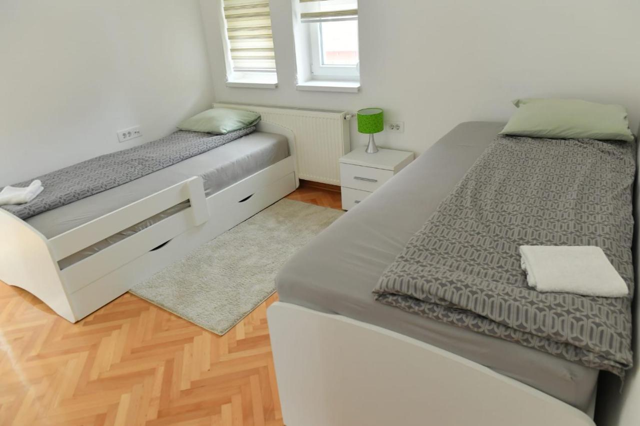 Dobi Apartmani Wing ヤゴディナ エクステリア 写真