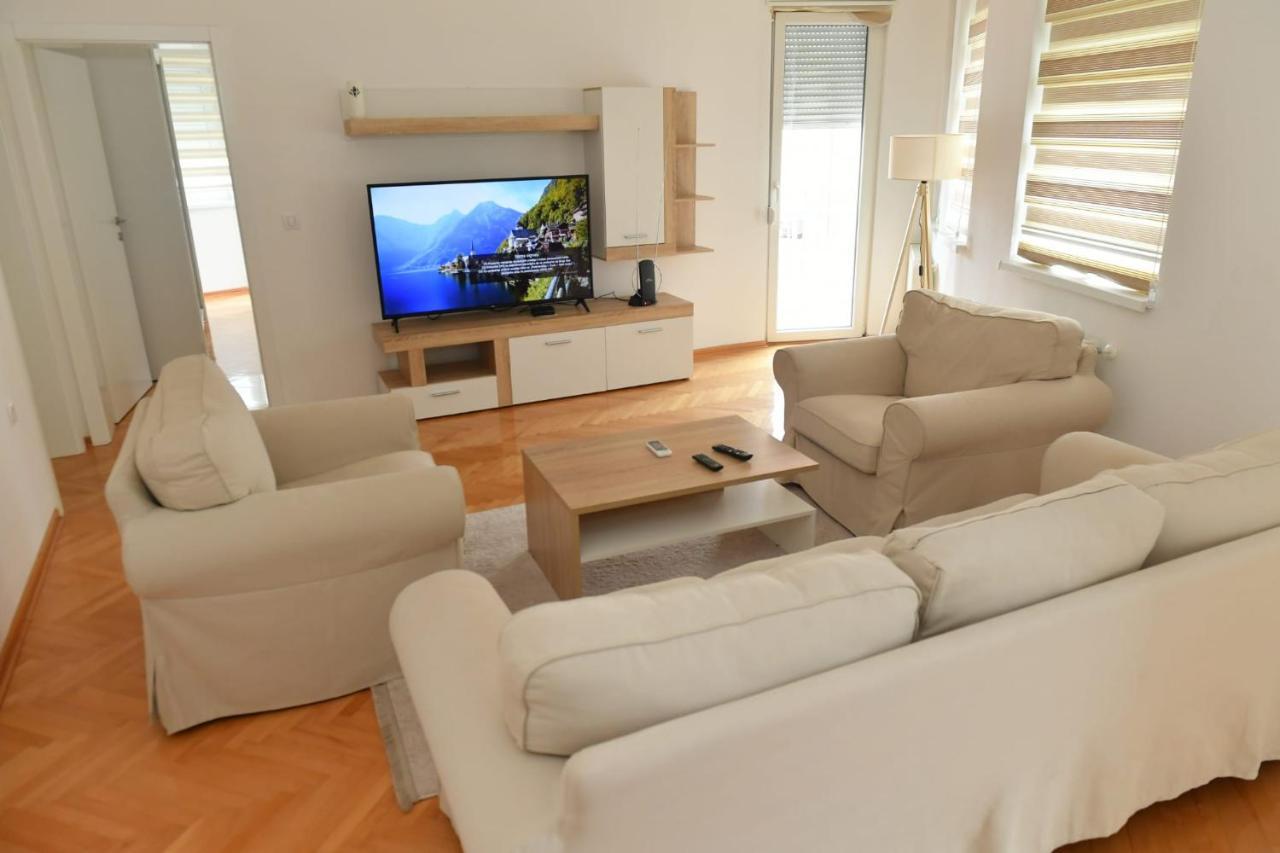 Dobi Apartmani Wing ヤゴディナ エクステリア 写真